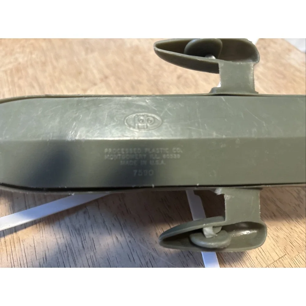 PROCESSED PLASTICS TIM MEE US ARMY HELICOPTER #7590 w/ WHITE BLADES 13